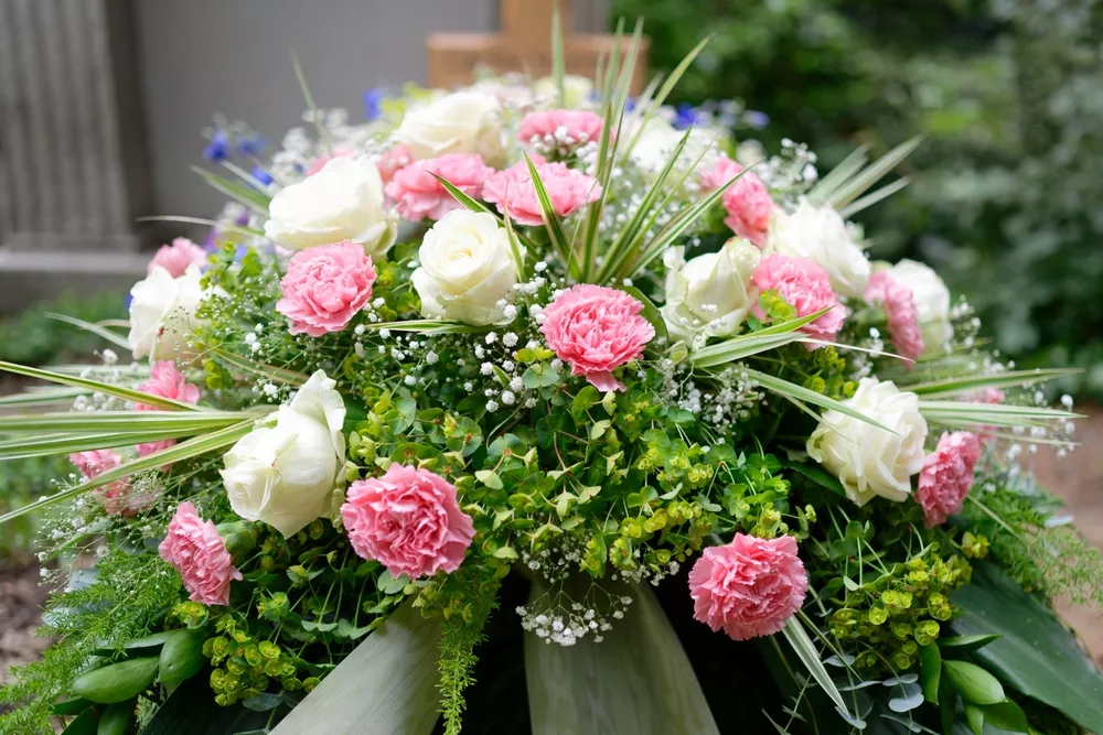 composition florale enterrement prix
